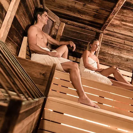 Schneeberg Family Resort 4*