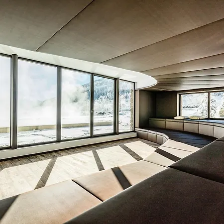 Schneeberg Family Resort 4*