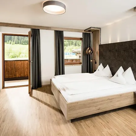 Schneeberg Family Курортный комплекс 4*